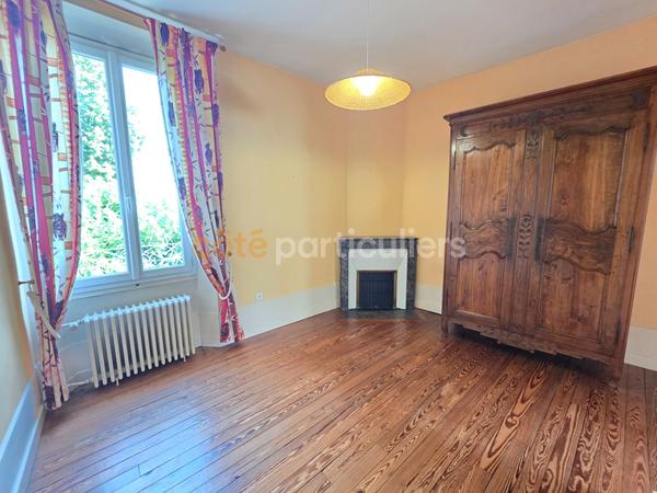 Vente
                Maison145 m² - 7 Pièces -
                    SENS (89100)