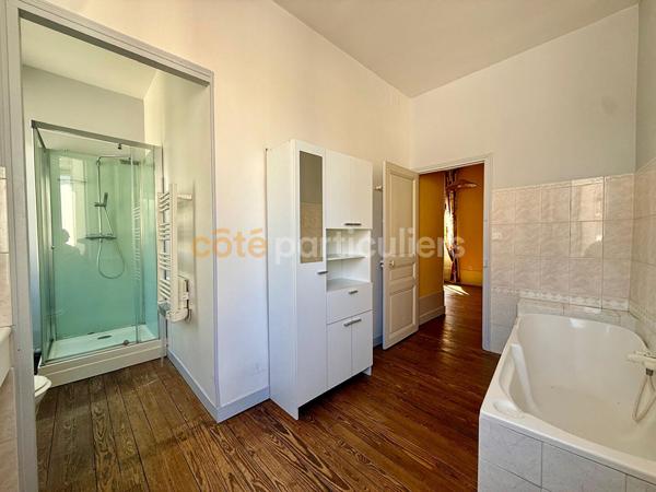 Vente
                Maison145 m² - 7 Pièces -
                    SENS (89100)