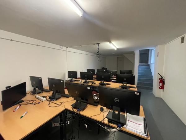 A LOUER - BUREAUX PMR - 230 M2 - SAINT-QUENTIN (02100) :