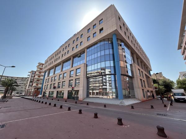 Perpignan centre-ville - Espace méditerranée - Bureaux à vendre - 164 m2