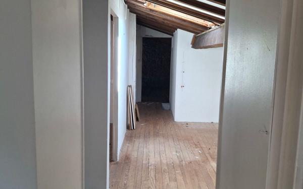 Maison à vendre    7 pièces •  Aiguefonde