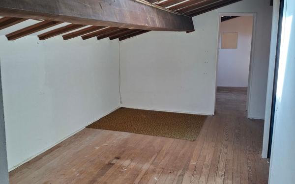 Maison à vendre    7 pièces •  Aiguefonde