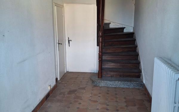 Maison à vendre    7 pièces •  Aiguefonde