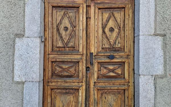 Maison à vendre    7 pièces •  Aiguefonde