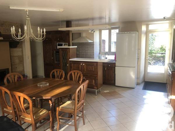 Maison de village 7 pièces de 148 m² à Charchigné (53250)