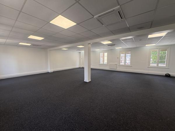 LOCATION - Une surface de bureau d'environ d' 175 m2 situé en hyper centre proche de la place du Martroi.