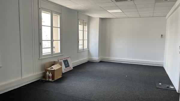 LOCATION - Une surface de bureau d'environ d' 175 m2 situé en hyper centre proche de la place du Martroi.