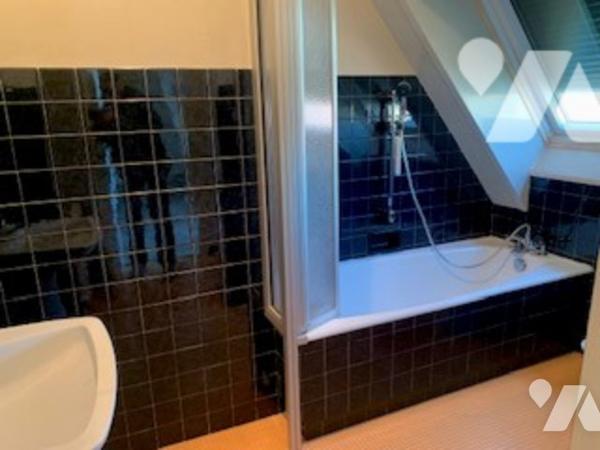 DIJON
Sur les hauteurs de DIJON quartier Marc d'OR,