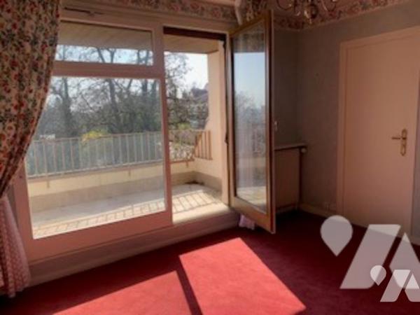 DIJON
Sur les hauteurs de DIJON quartier Marc d'OR,