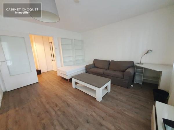STUDIO MEUBLE EN RDC AVEC PARKING A LOUER - LILLE PROX EURATECHNOLOGIE - METRO BOIS BLANC - 34 m 2 - 695 € charges comprises par mois