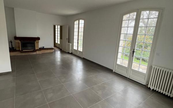 Maison à vendre    4 pièces • 138 m2 Saint-Sulpice-et-Cameyrac