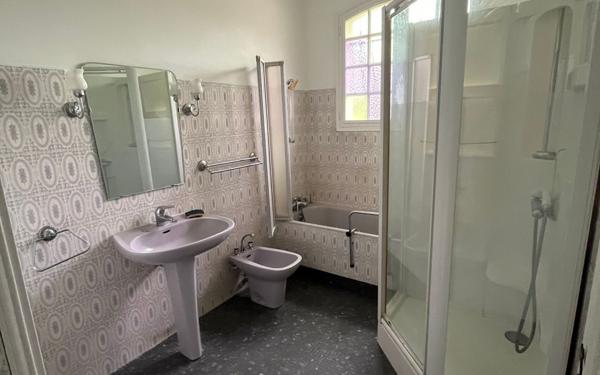 Maison à vendre    4 pièces • 138 m2 Saint-Sulpice-et-Cameyrac