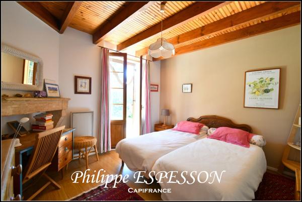 MAISON de CHARME – 207 m² – Parc de 8 840 m² – CAMPAGNE DE MARMANDE