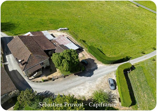 Proche de BRANTOME (24)Fermette à vendre 62m2, Combles 90m2, Grange 140m2, Dépendance, Terrain 21436m2