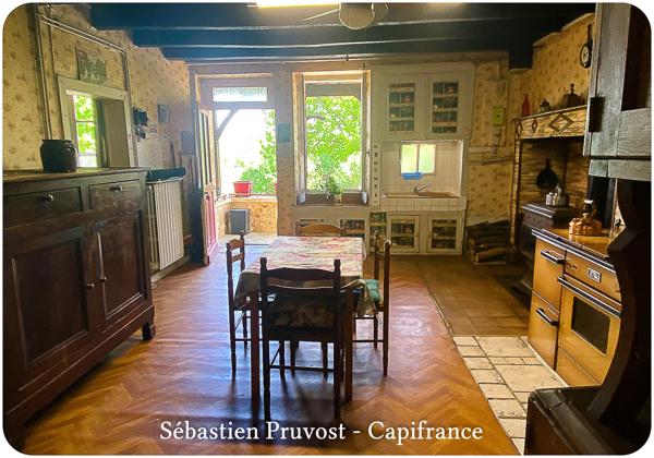 Proche de BRANTOME (24)Fermette à vendre 62m2, Combles 90m2, Grange 140m2, Dépendance, Terrain 21436m2