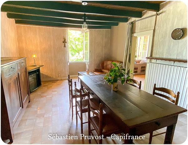 Proche de BRANTOME (24)Fermette à vendre 62m2, Combles 90m2, Grange 140m2, Dépendance, Terrain 21436m2