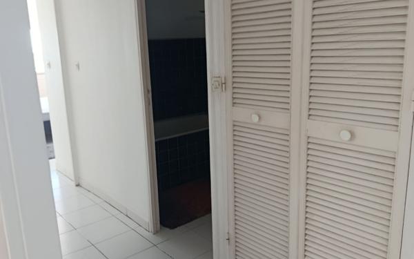 Appartement à vendre    2 pièces • 44 m2 Le Gosier