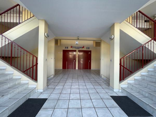 Local/bureau à vendre MOUGINS (06)