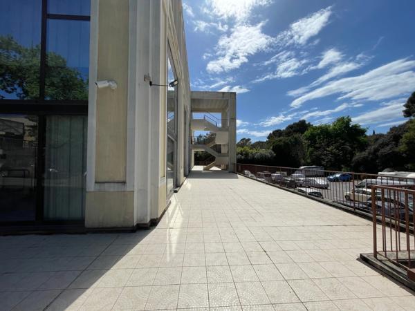 Local/bureau à vendre MOUGINS (06)