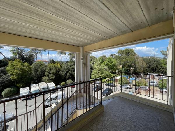 Local/bureau à vendre MOUGINS (06)