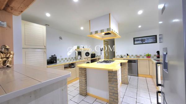 Maison 8 pièce(s) 5 chambre(s) 147.6 m²