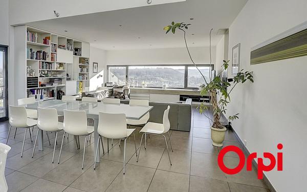 Maison à vendre    5 pièces •  Ruy