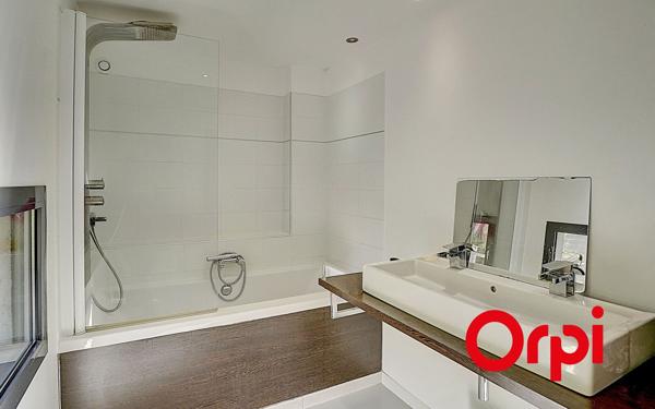 Maison à vendre    5 pièces •  Ruy