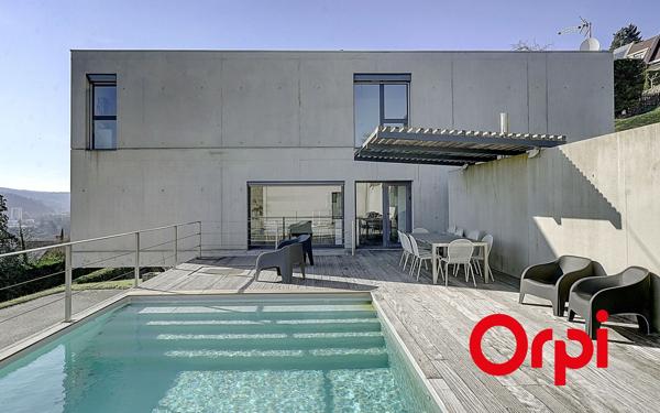 Maison à vendre    5 pièces •  Ruy