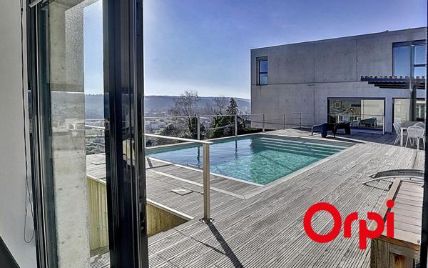 Maison à vendre    5 pièces •  Ruy