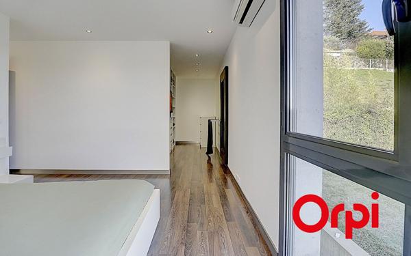 Maison à vendre    5 pièces •  Ruy