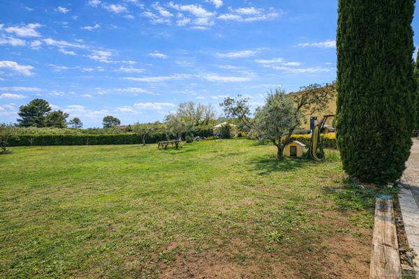 Maison à vendre 7 pièces TRANS EN PROVENCE (83)