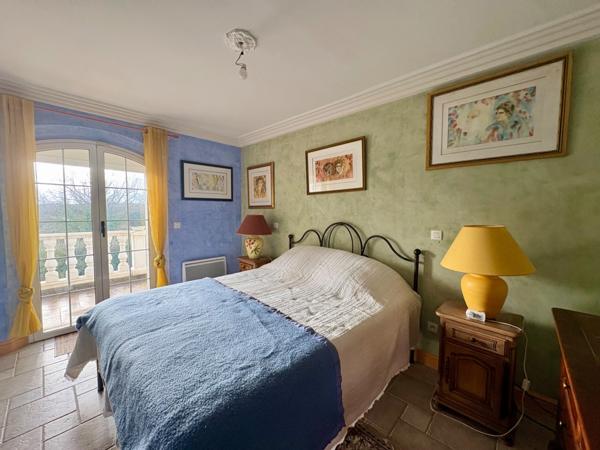 Maison à vendre 7 pièces TRANS EN PROVENCE (83)