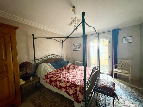 Maison à vendre 7 pièces TRANS EN PROVENCE (83)