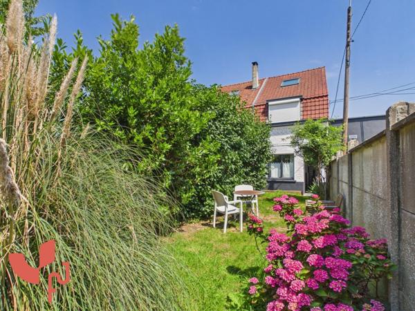 Maison semi-individuelle, 4 pièces, garage, jardin