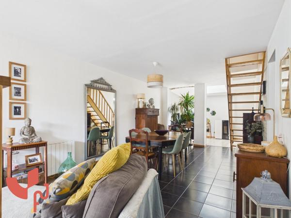 Maison semi-individuelle, 4 pièces, garage, jardin