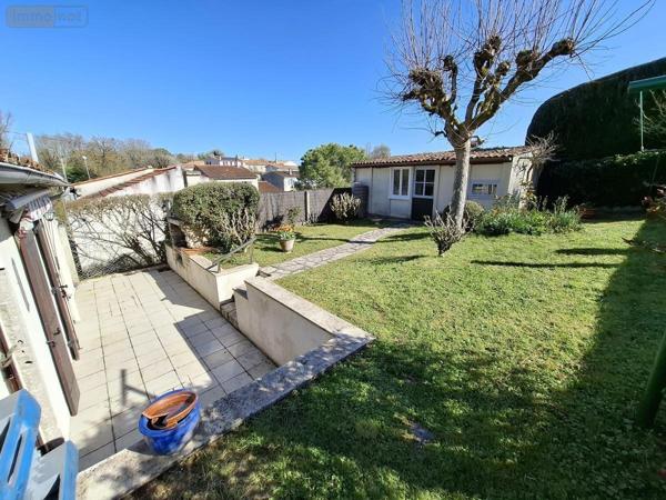 Maison à vendre à Saintes en Charente-Maritime (17100), ref : 17111-722