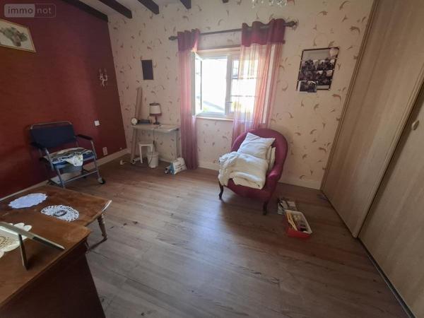 Maison à vendre à Saintes en Charente-Maritime (17100), ref : 17111-722