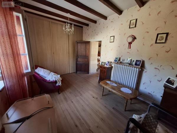 Maison à vendre à Saintes en Charente-Maritime (17100), ref : 17111-722