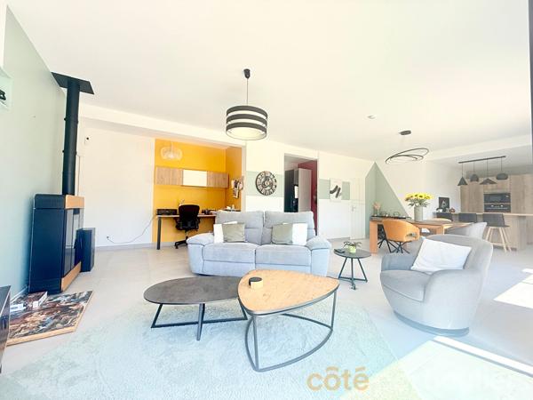 Vente
                Maison143,27 m² - 6 Pièces -
                    VEIGNE (37250)
