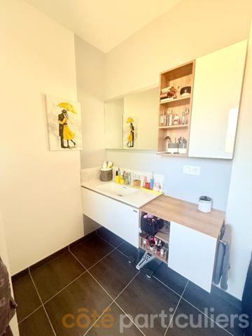 Vente
                Maison143,27 m² - 6 Pièces -
                    VEIGNE (37250)