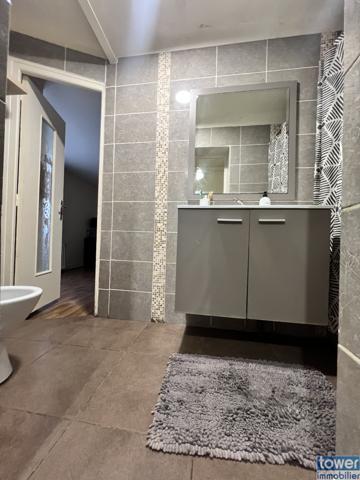 Maison 10 pièces – 199 m²