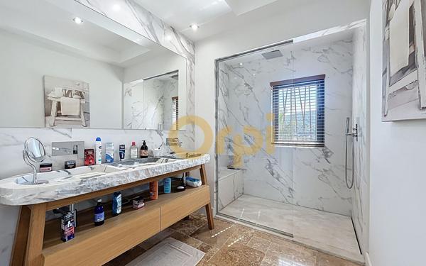 Maison à vendre    4 pièces •  Sainte-Maxime