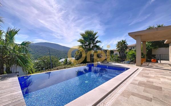 Maison à vendre    4 pièces •  Sainte-Maxime