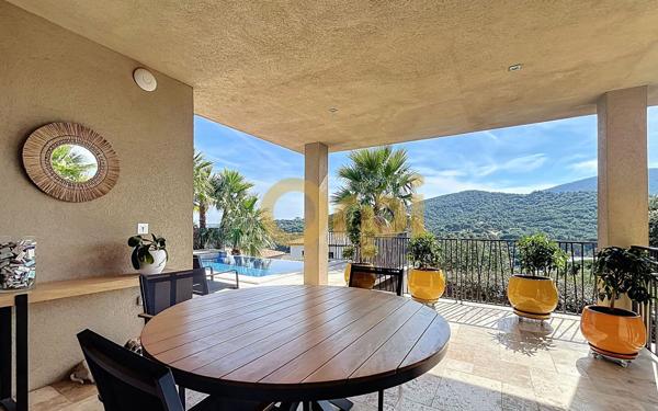 Maison à vendre    4 pièces •  Sainte-Maxime