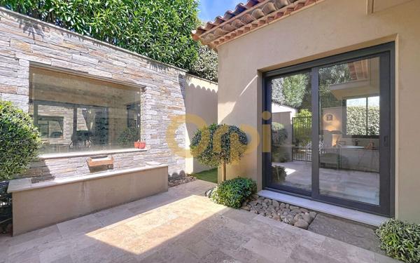 Maison à vendre    4 pièces •  Sainte-Maxime