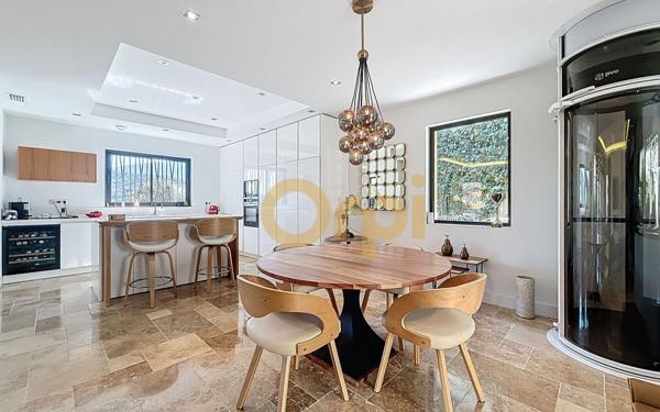 Maison à vendre    4 pièces •  Sainte-Maxime