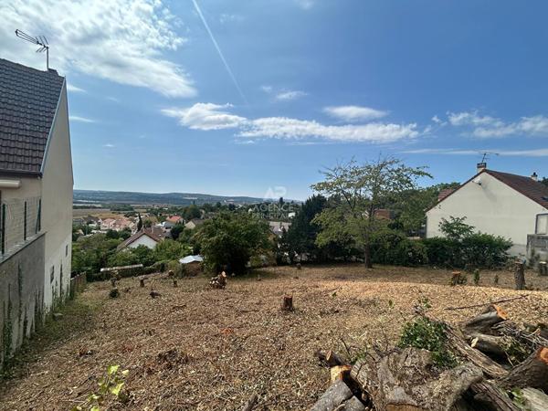 Terrain Chanteloup Les Vignes 932 m2 168 000 € **  - Référence  1126