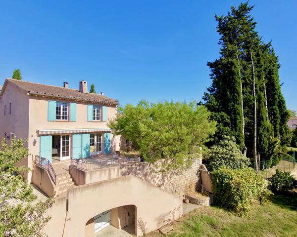 Maison 5 Chambres - Terrain de 1100 m² - Garage - 83720 Trans-en-Provence - Réf 87363658