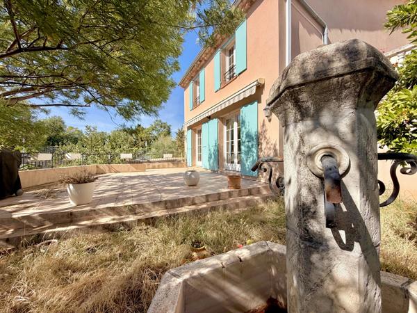Maison 5 Chambres - Terrain de 1100 m² - Garage - 83720 Trans-en-Provence - Réf 87363658