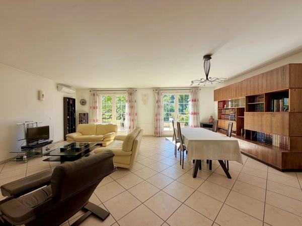 Maison 5 Chambres - Terrain de 1100 m² - Garage - 83720 Trans-en-Provence - Réf 87363658